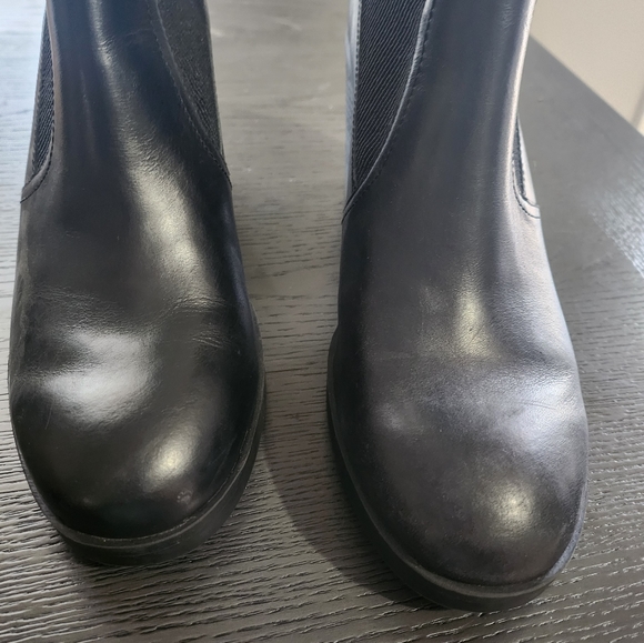 Black mid calf boots - Picture 3 of 5